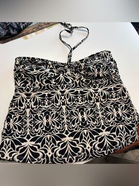 JOE FRESH BLACK AND CREAM SWIMSUIT TOP